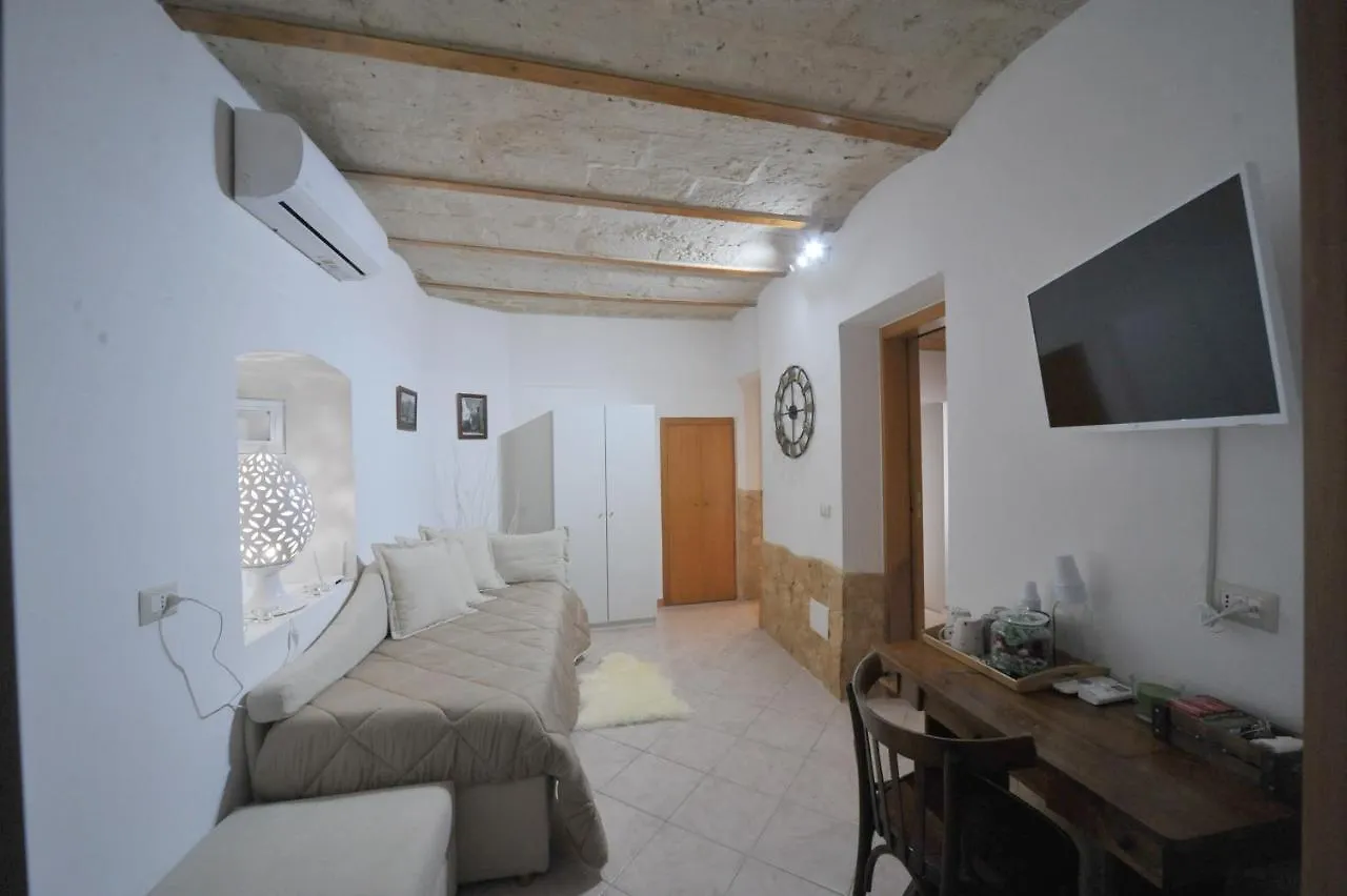 Bed and Breakfast Nicole House à Bari Couette-café